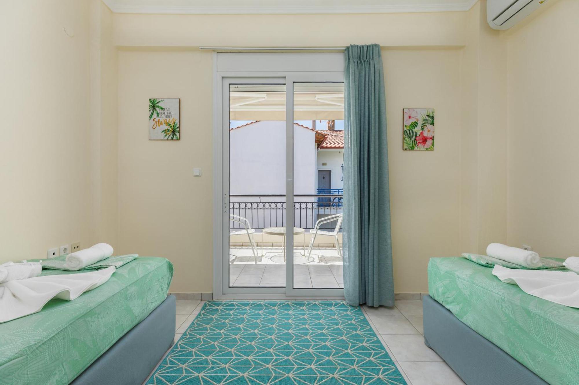 Alexandra'S Maisonette. 帕拉利亚狄奥尼索 外观 照片